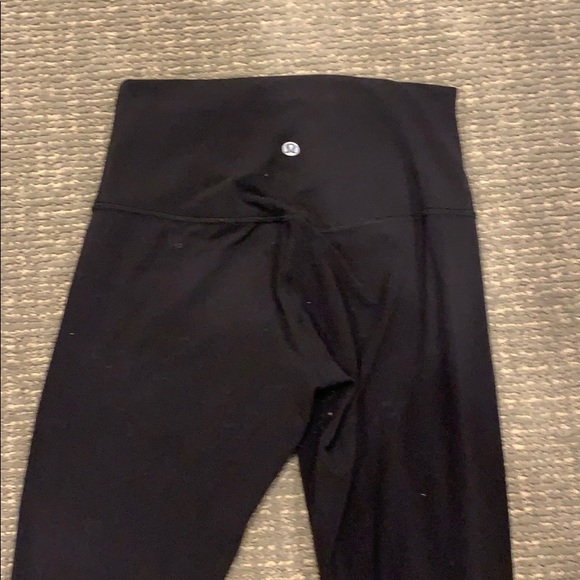 Black Lululemon Align leggings - Picture 6 of 6